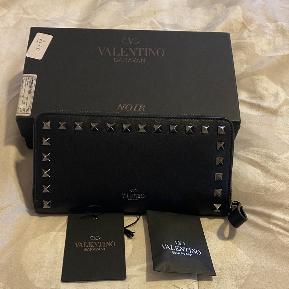 Valentino Garavani Black Wallet with Silver Accents